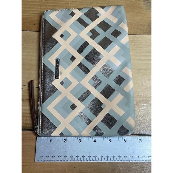 Stella & Dot make up cosmetic travel bag. Full Zip. Metallic Colors. Gold tan - Picture 9 of 9